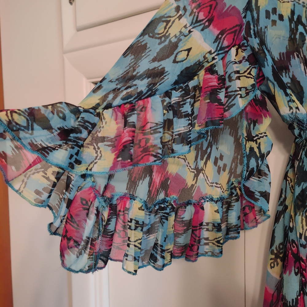 R Cinco Ranch Vibrant Patterned Top - Picture 8 of 8